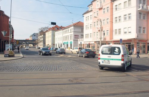 Auch heute noch ist der Bischofsweg eine vielbefahrene Verkehrsader. Foto: S. Möller