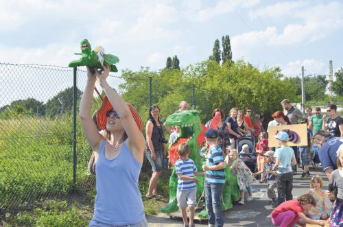 Mit dem Hufewiesenfest und der Trachenparade erlebte Trachau am ersten Juliwochenende einen echten Höhepunkt. Die possierlichen Tierchen werden demnächst überall in Pieschen zu sehen sein. Foto: S. Möller