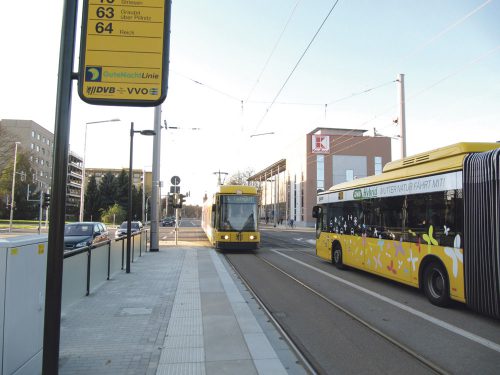 Bus und Bahn rollen wieder wie gewohnt. Hier an der Haltestelle Spenerstraße. Foto: Pohl