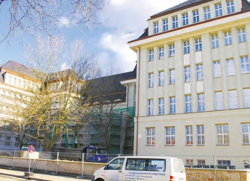 Das 100 Jahre alte Gymnasium wird modernisiert. Foto: Trache