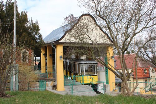 Standseilbahn: Talabwärts in knapp fünf Minuten. Foto: Pohl