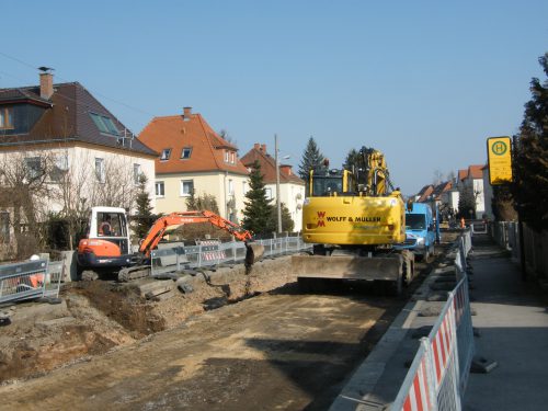 SEIT DEM .FEBRUAR ist die Reisstraße in Niedersedlitz zwischen Bismarckstraße und Dorfstraße gesperrt. Foto: Ziegner