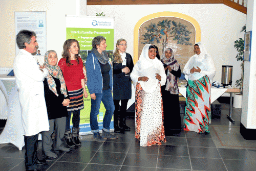 Somalische Frauen sangen zur Eröffnung der Ausstellung Lieder aus ihrer Heimat. Foto: Trache