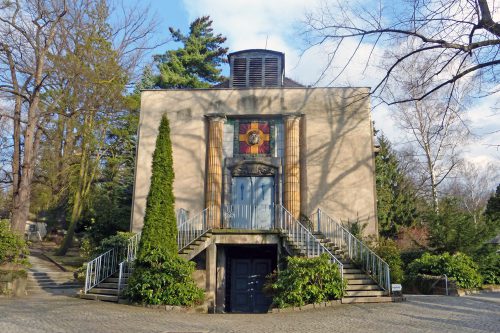 Die Totenhalle auf dem St.-Pauli-Friedhof wurde nach Plänen der Dresdner Architekten Rudolf Schilling und Julius Graebner errichtet und 1911 fertiggestellt. Foto: UMC