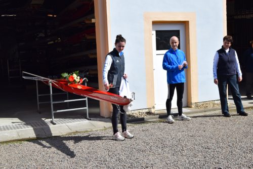 Zum Saisonstart wurde ein neues Boot auf den Namen "Wachwitz" getauft. Foto: Ruderverein