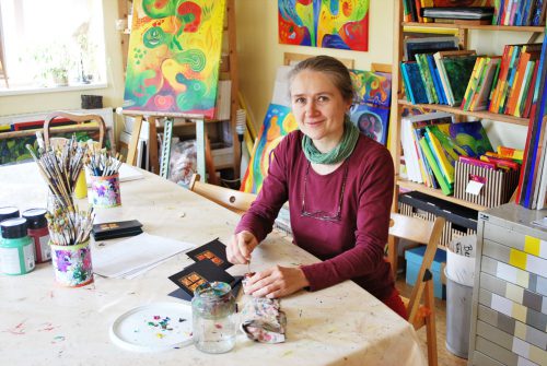 Antje Seewald in ihrem Atelier. Foto: Claudia Trache