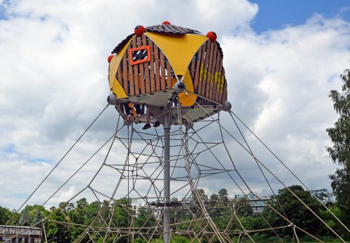 die Kletterspinne ist umgesetzt und erneuert worden. Foto: Möller