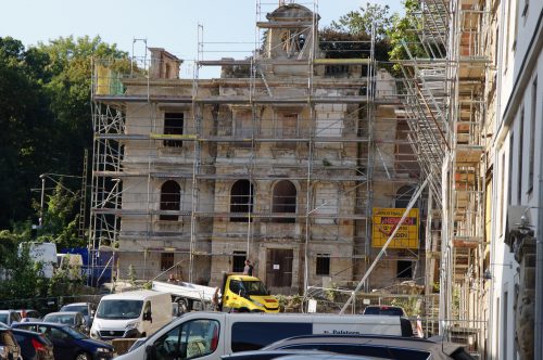 Die Bienertvilla wird nach der denkmalgerechten Sanierung wieder ein Wohnhaus. Foto: Sd