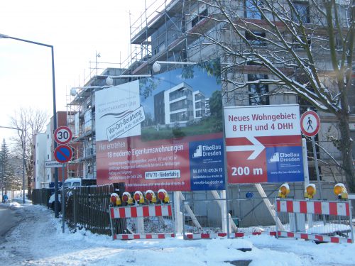 Bauen Boomt – wie hier am Kleinzschachwitzer Ufer entstehen an etlichen Standorten in Laubegast und Leuben neue Wohnungen. Foto: Ziegner