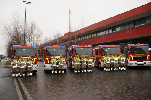 fünf neue Hilfeleistungslöschfahrzeuge konnten am 14. Dezember die Feuerwachen der Berufsfeuerwehr entgegennehmen. Sie ersetzen über 20 Jahre alte Fahrzeuge. Foto: Dietrich