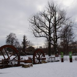 Der Löbtauer Pulvermühlenpark im Schneekleid. Foto: Steffen Dietrich