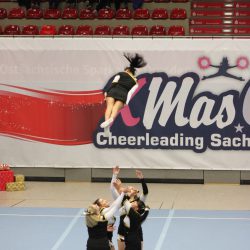 Der Dresdner Cheerleader Verein Dresden e. V. trainiert für die Qualifikation zur Teilnahme an den Deutschen Meisterschaften. Foto: Verein