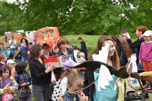 Mit der Trachenparade erlebte das Trachenfest auch in diesem Jahr seinen furiosen Höhepunkt. Foto: Möller