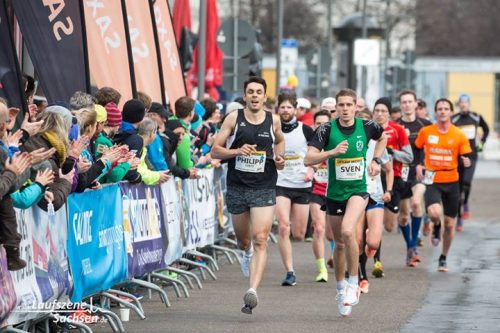 Rund 3.000 Läuferinnen und Läufer gingen 2017 beim Internationalen Karstadt sports Citylauf Dresden an den Start. Foto: PR