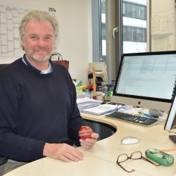 Prof. Francis Stewart brachte den Cricketsport nach Dresden. Foto: Claudia Trache