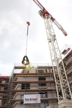 Im Bau: Ein neues Zuhause für ­Senioren. Foto: Pohl