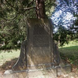 Grabstelle des vormaligen Gemeindevorstands Christian Friedrich Findeisen. Foto: Archiv Brendler