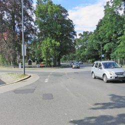 Am Verkehrsknoten Prellerstraße/Goetheallee/Käthe-Kollwitz-Ufer soll eine Fußgängerinsel entstehen. Foto: Pohl