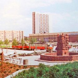 HIstorisches BIld des inzwischen denkmalgeschützten Gorbitzer Märchenbrunnens. Quelle: Aus dem Buch „Gorbitzer Höhenpromenade – Dresdens vergessener Schatz“ von Mathias Körner