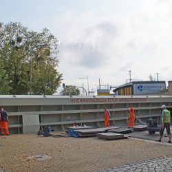 Das geschlossene Hochwasserschutztor Weißeritzstraße wurde gewartet und technisch überprüft. Foto: Steffen Dietrich