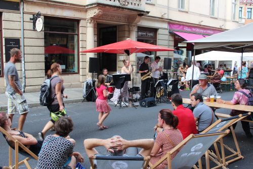 Entspannen bei Jazzacuda, Puppentheater oder Waterwalking – es ist für Abwechslung für die ganze Familie gesorgt. Foto: PR