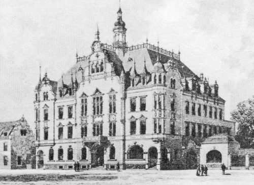 Rathaus Pieschen. Repro: Archiv Naumann