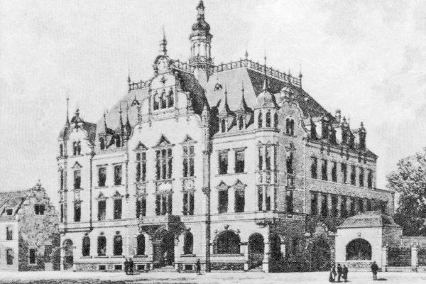 Rathaus Pieschen. Repro: Archiv Naumann