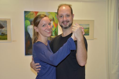 Tanzlehrer Cristian J. Castaño mit seiner Partnerin Damaris. Foto: CT
