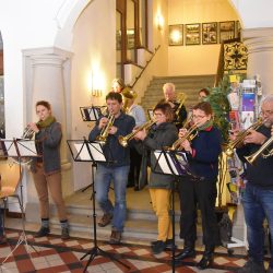 Konzert unterm Stern: Für den musikalischen Rahmen sorgten die Mitglieder des Posaunenchors der Herrnhuter Brüdergemeine. Foto: Möller