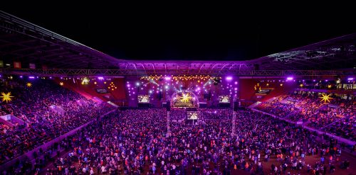 Blick in das Stadion in Richtung Bühne beim Adventskonzert 2017. Foto: Copyright: DKC