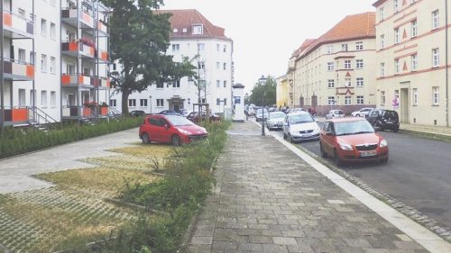 Teilstück der Tichatscheckstraße von Alttrachau aus gesehen. Foto/Repro: Brendler