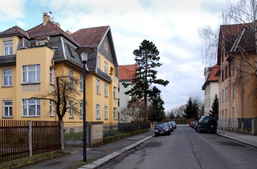 Carl Eschebach zählte Ende des 19. Jahrhunderts zu den vermögendsten Unternehmern Dresdens. Eine in Pieschen befindliche Straße trägt heute seinen Namen. Foto: Rita Müller