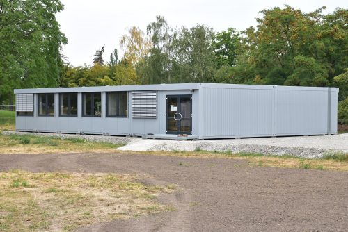 Alles auf Anfang: Die Schüler der Neuen Waldorfschule lernen vorerst in provisorischen Räumen, bis das neue Schulgebäude fertig ist. Foto: Trache