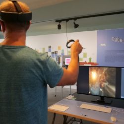 Eintauchen in die virtuelle Welt – dazu lädt die Ausstellung in den Technischen Sammlungen ein. Foto: Sophie Arlet/Museen der Stadt Dresden