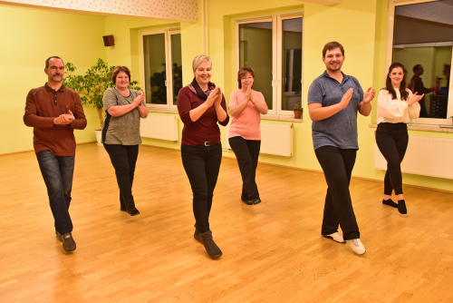 Beim Training der Linedance-Gruppe beim TC Saxonia. Foto: Claudia Trache