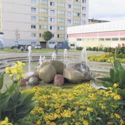 Der Findlingsbrunnen ist eines der Wahrzeichen von Gruna. Gegenwärtig wird eine Chronik über ihn erarbeitet. Foto: Pohl