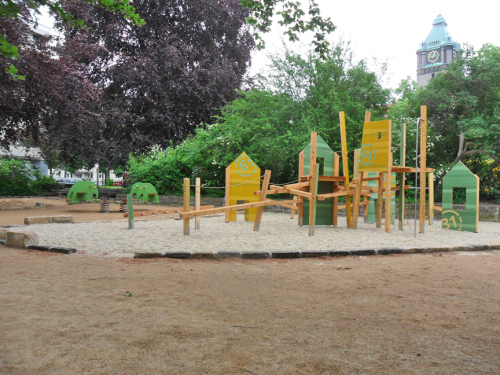 DER sPIELPLATZ AUF dem Münchner Platz kann sich sehen lassen. Foto: Steffen Dietrich