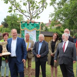 Der Gartenpokal »Flora« »wandert« von Dölzschen nach Trachau. Gastgeber für die Ehrung war die Gartensparte »Höhenluft I«. Foto: Pohl