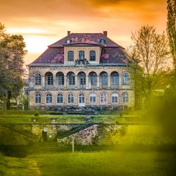 Schloss Übigau lockt Dresdner Publikum, aber auch Touristen. Foto: Robert Jentzsch