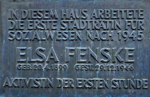 Erinnerung an Elsa Fenske: Gedenktafel. Foto: Brendler