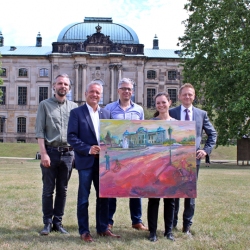 Macher und Sponsoren vor der eindrucksvollen Kulisse des Japanischen Palais. Foto: PR