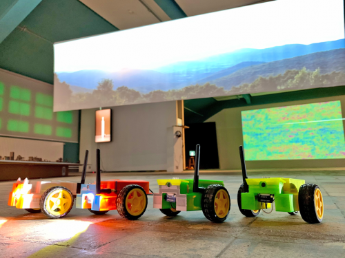 Die Roboberfahrzeuge stehen bereit zur Erkundungstour durch das Museum. Foto: TSD