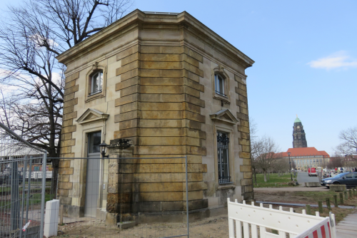 Das barocke Torhaus soll zum Skater-Verleih werden. Foto: Pohl