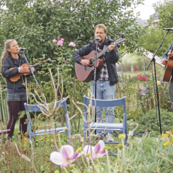 Voriges Jahr fand die Premiere der Gartenkonzerte statt. Foto: Pohl