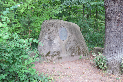 Das Denkmal für den Hofgärtner soll erneuert werden. Foto: Pohl