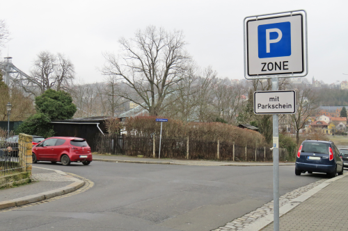 Das Parken Am Schillergarten ist jetzt gebührenpflichtig. Foto: Pohl