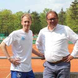 Teamcoach Bastian Knittel mit Teammanager Sven Grosse. Foto: PR