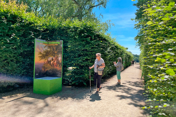 Ausstellung im Grünen. Foto: PR