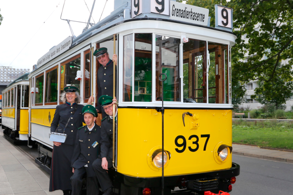 Historische Fahrzeuge wie der historische Triebwagen 937 aus dem Jahr 1927 sind am 24. September zu besichtigen. Foto: DVB