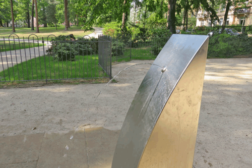 Neu im Hermann-Seidel-Park ist der kleine Trinkbrunnen zum Erfrischen. Foto: Pohl